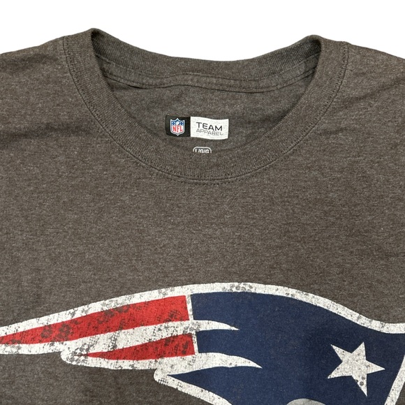 NFL Patriots Graphic T-Shirt - Picture 3 of 5